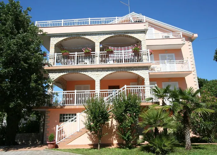 Apartments Njivice