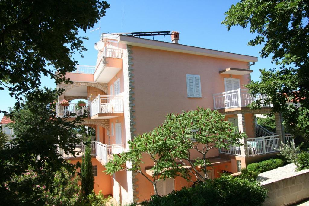 Appartamento And *